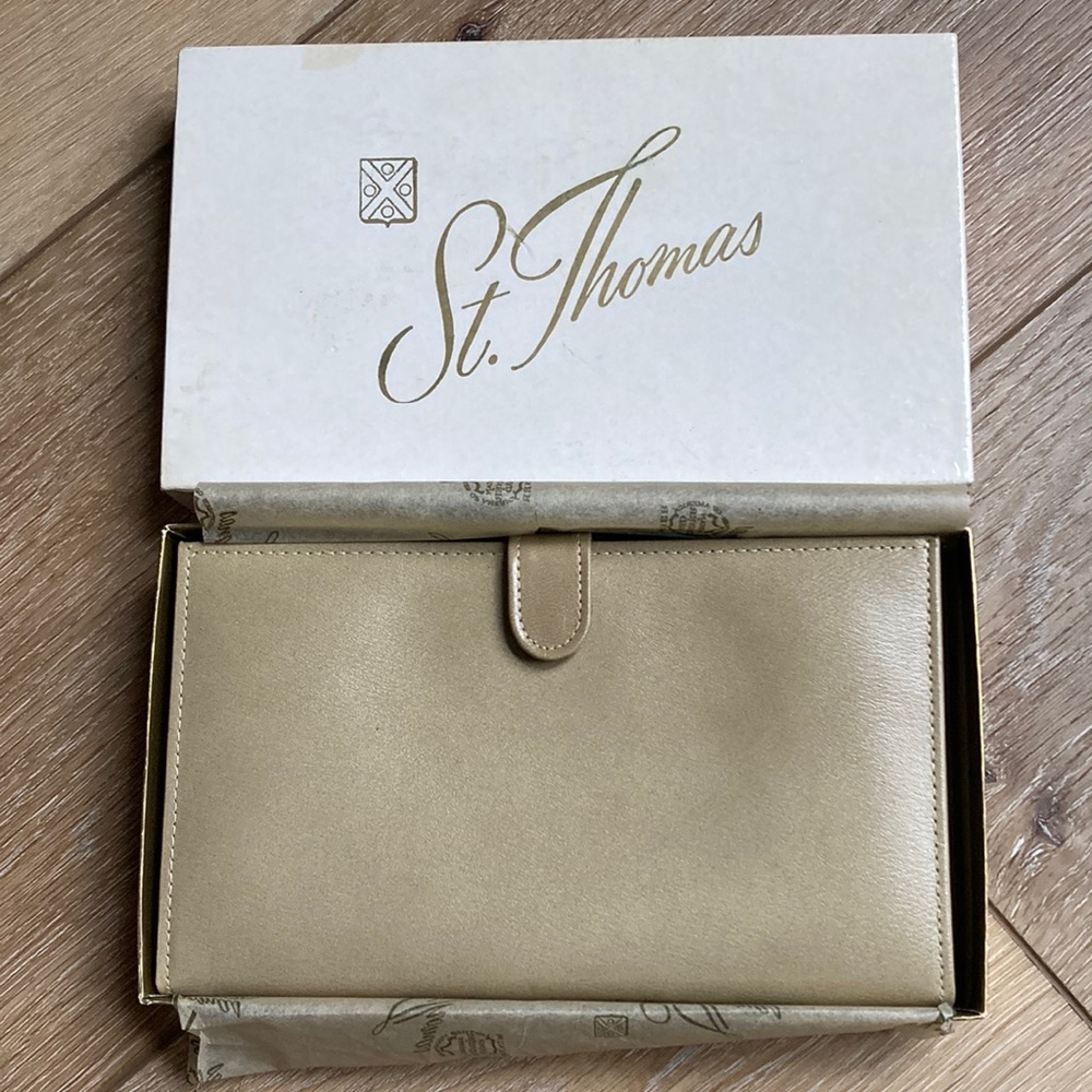Vintage St. Thomas Woman's Wallet NOS Beige